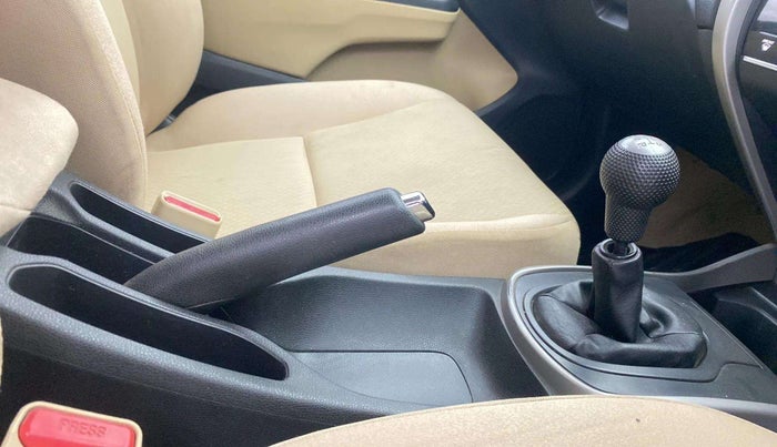 2017 Honda City 1.5L I-VTEC V MT, Petrol, Manual, 47,678 km, Gear Lever