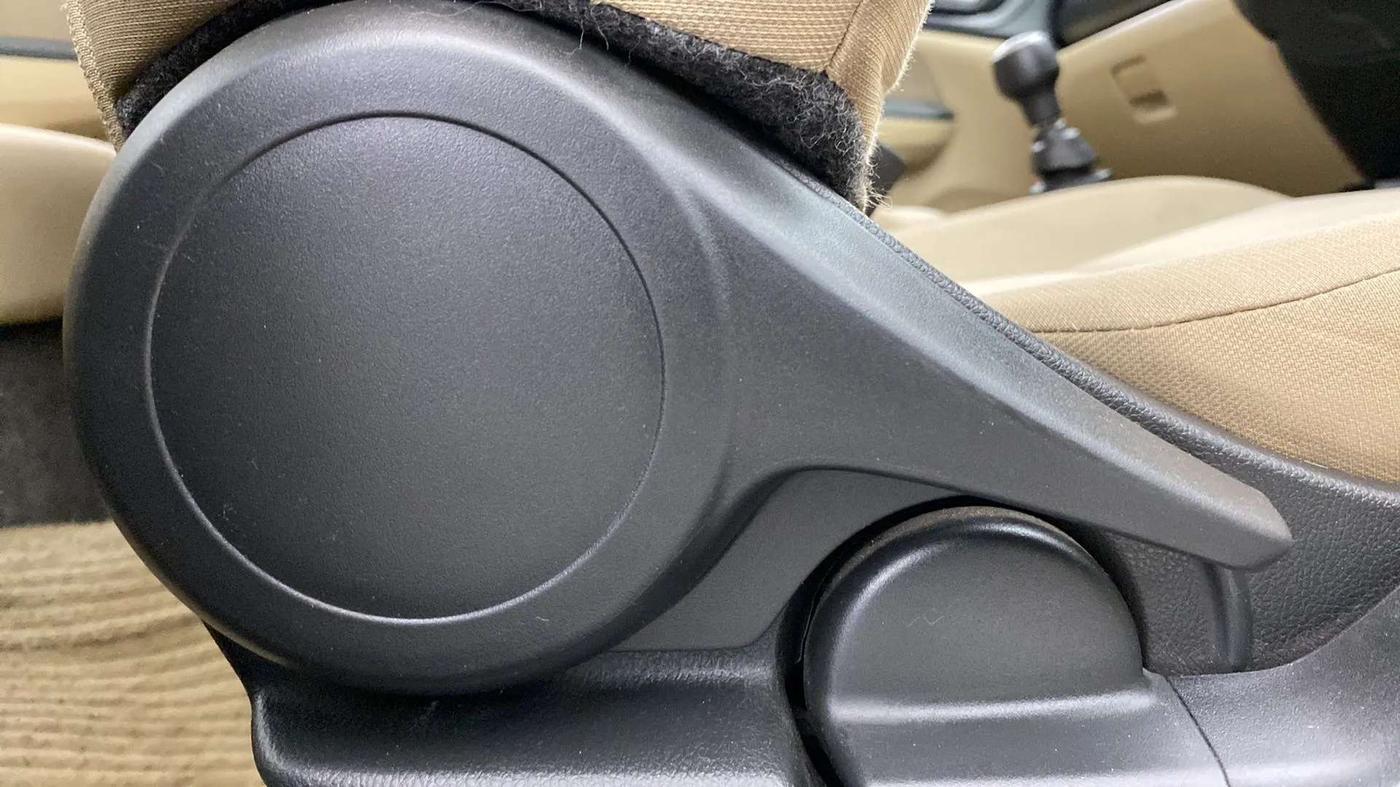 2019 Honda Amaze 1.2L I-VTEC VX, Petrol, Manual, 70,021 km, Driver Side Adjustment Panel