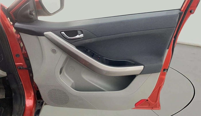 2019 Tata NEXON XZA PLUS PETROL, Petrol, Automatic, 76,128 km, Driver Side Door Panels Control