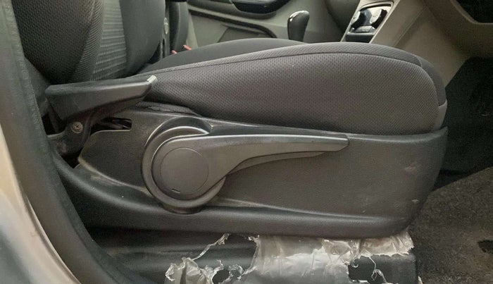 2019 Tata Tiago XZ PLUS PETROL, Petrol, Manual, 97,884 km, Driver Side Adjustment Panel