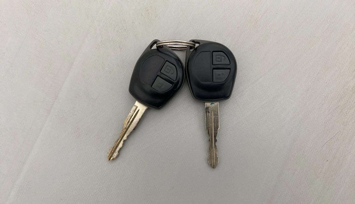 2014 Maruti Swift VXI, Petrol, Manual, 31,714 km, Key Close Up