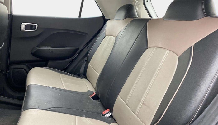 2020 Hyundai VENUE S 1.2, Petrol, Manual, 46,462 km, Right Side Rear Door Cabin