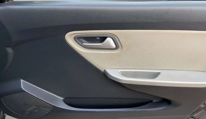 2016 Maruti Alto K10 VXI (O), Petrol, Manual, 61,808 km, Driver Side Door Panels Control