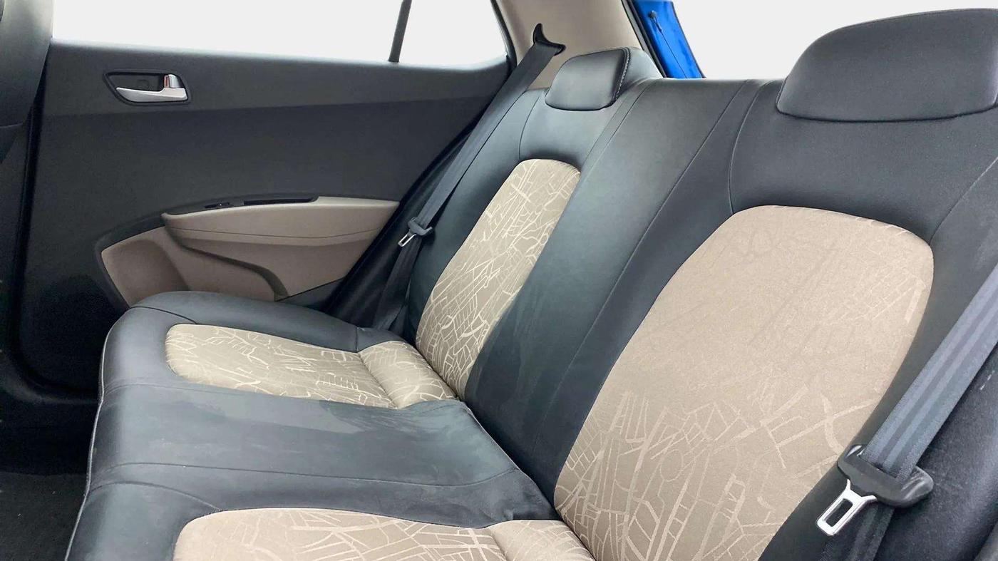 2019 Hyundai Grand i10 SPORTZ AT 1.2 KAPPA VTVT, CNG, Automatic, 24,318 km, Right Side Rear Door Cabin