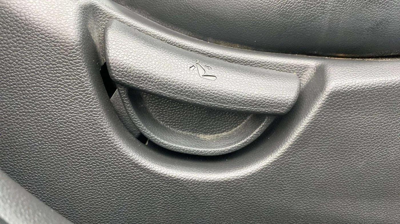 2019 Hyundai Grand i10 SPORTZ AT 1.2 KAPPA VTVT, CNG, Automatic, 24,318 km, Driver Side Adjustment Panel
