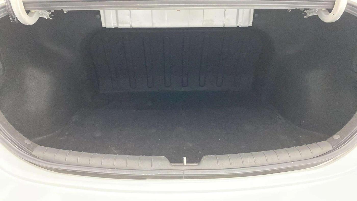2018 Hyundai Verna 1.6 VTVT SX (O) AT, Petrol, Automatic, 97,468 km, Boot Inside