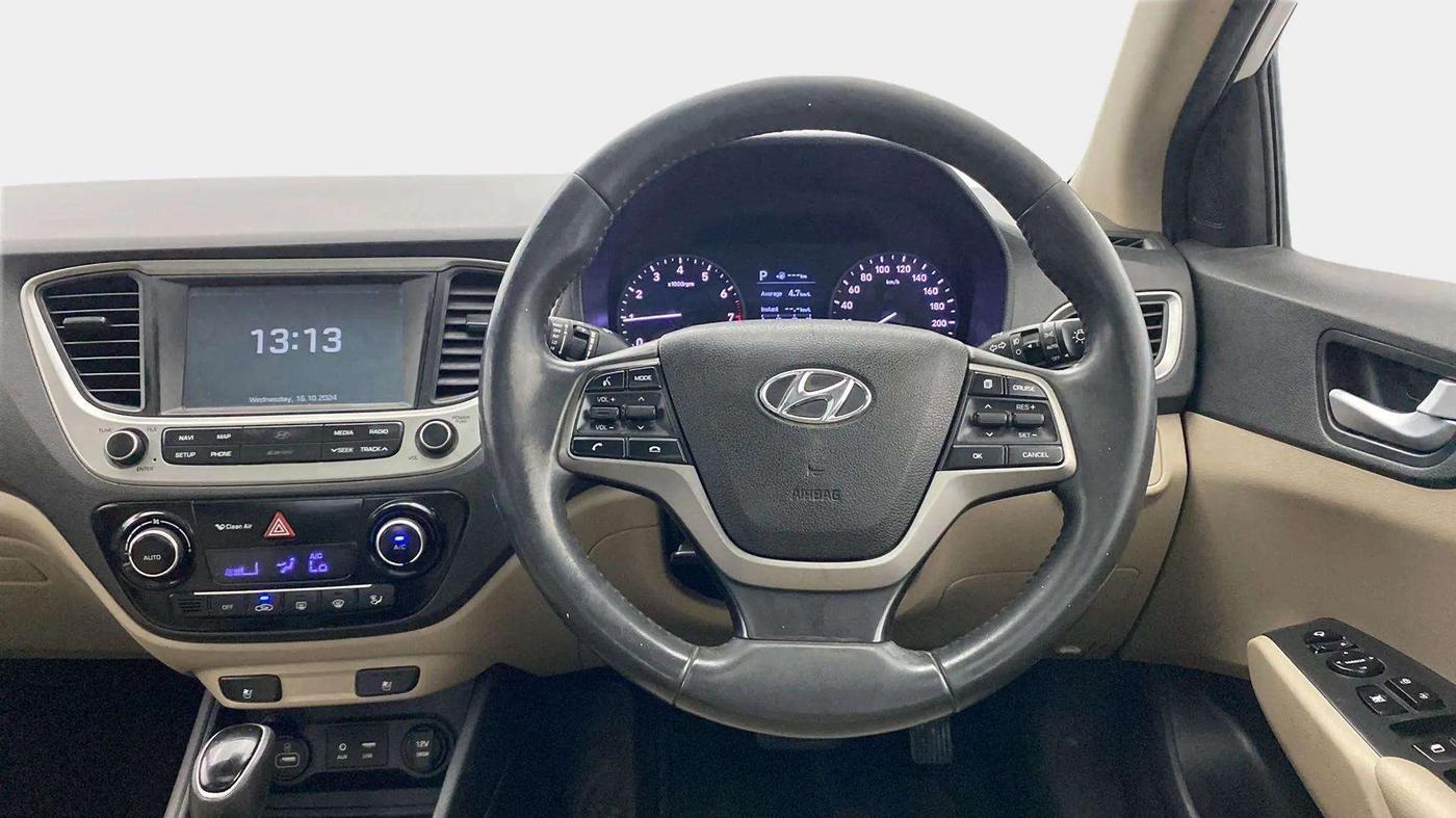 2018 Hyundai Verna 1.6 VTVT SX (O) AT, Petrol, Automatic, 97,468 km, Steering Wheel Close Up
