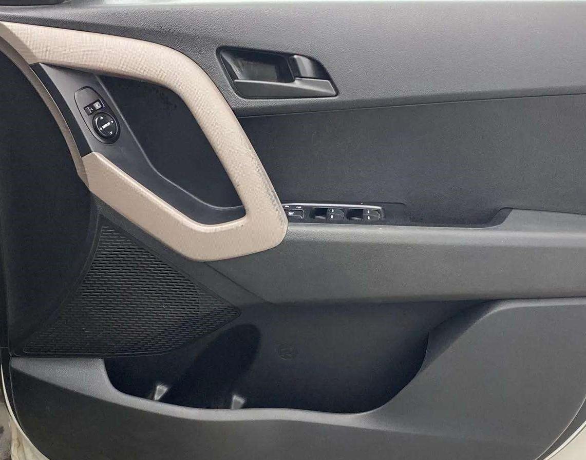 2017 Hyundai Creta E PLUS 1.6 PETROL, Petrol, Manual, 52,201 km, Driver Side Door Panels Control
