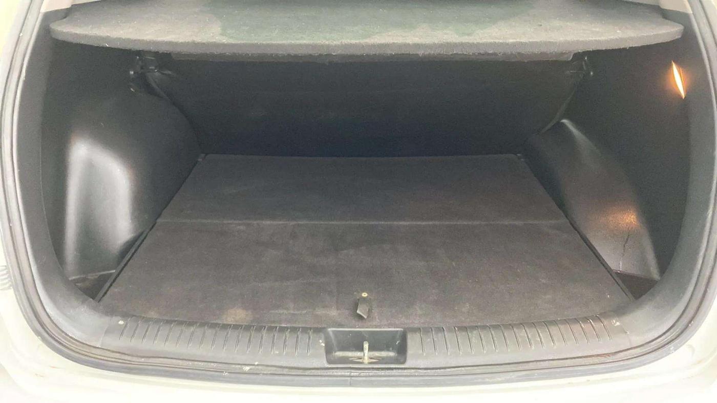 2017 Hyundai Creta E PLUS 1.6 PETROL, Petrol, Manual, 52,201 km, Boot Inside