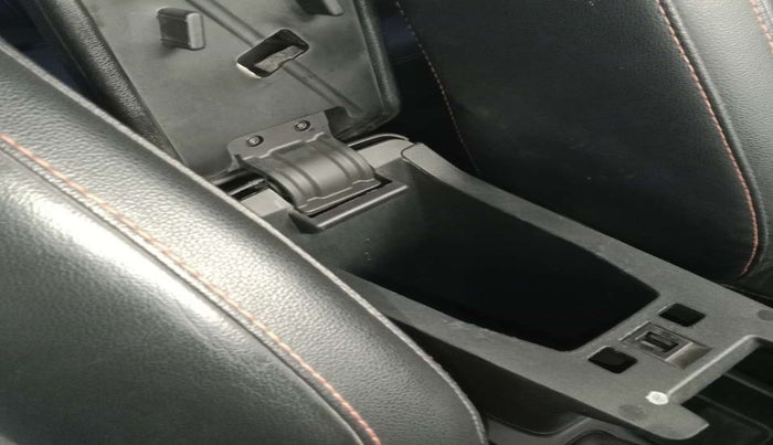 2019 Ford Ecosport TITANIUM 1.5L SPORTS(SUNROOF) DIESEL, Diesel, Manual, 73,373 km, Driver seat - Armrest has minor damage