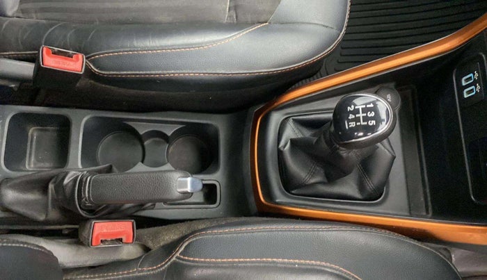 2019 Ford Ecosport TITANIUM 1.5L SPORTS(SUNROOF) DIESEL, Diesel, Manual, 73,373 km, Gear Lever