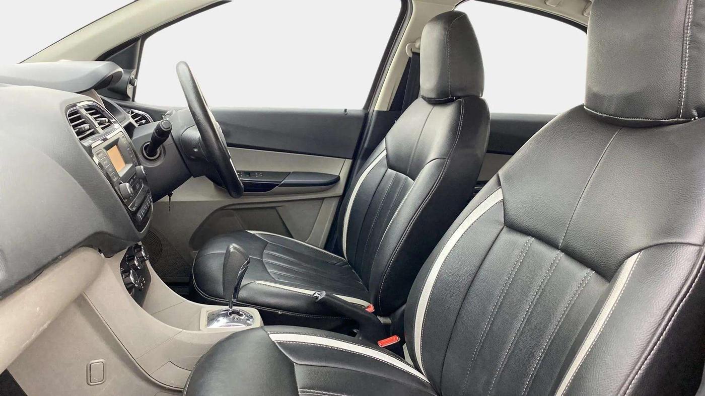 2017 Tata Tiago XZA PETROL, Petrol, Automatic, 75,593 km, Right Side Front Door Cabin