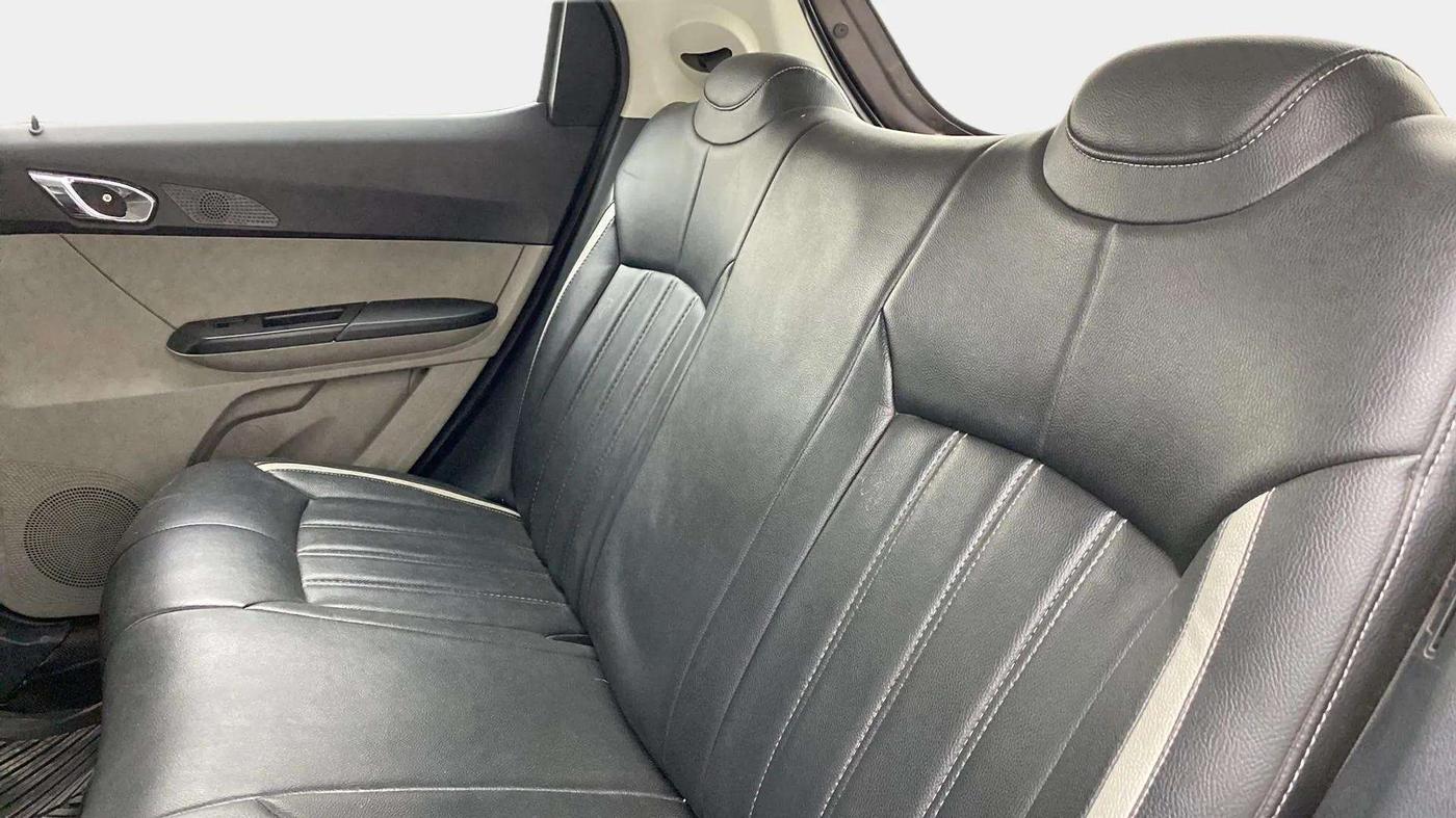 2017 Tata Tiago XZA PETROL, Petrol, Automatic, 75,593 km, Right Side Rear Door Cabin