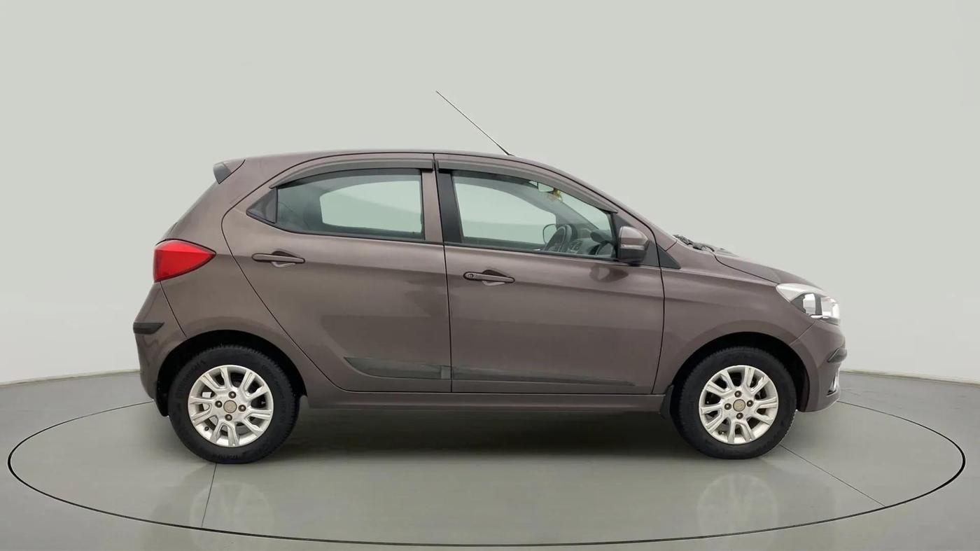 2017 Tata Tiago XZA PETROL, Petrol, Automatic, 75,593 km, Right Side View