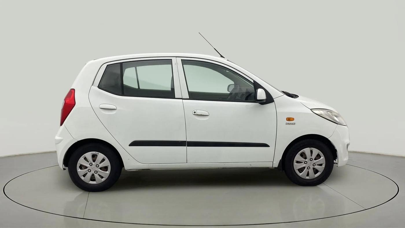 2013 Hyundai i10 MAGNA 1.1, CNG, Manual, 76,475 km, Right Side View