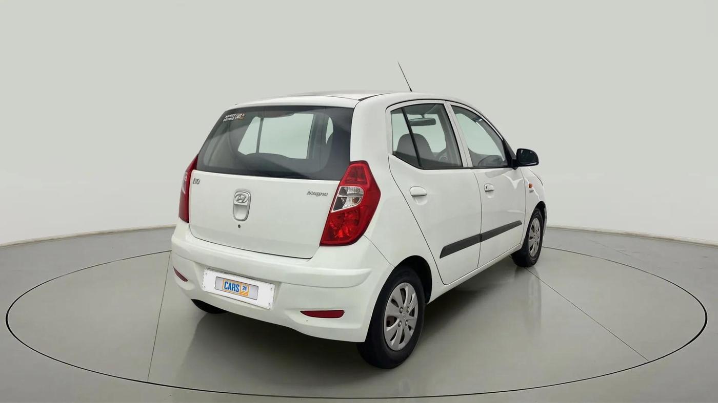 2013 Hyundai i10 MAGNA 1.1, CNG, Manual, 76,475 km, Right Back Diagonal