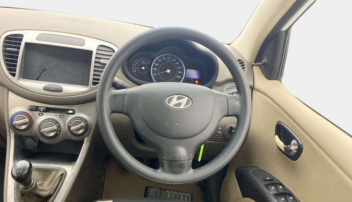 2013 Hyundai i10 MAGNA 1.1, CNG, Manual, 76,475 km, Steering Wheel Close Up