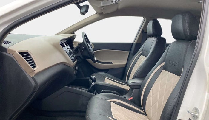2015 Hyundai Elite i20 SPORTZ 1.2, Petrol, Manual, 33,538 km, Right Side Front Door Cabin