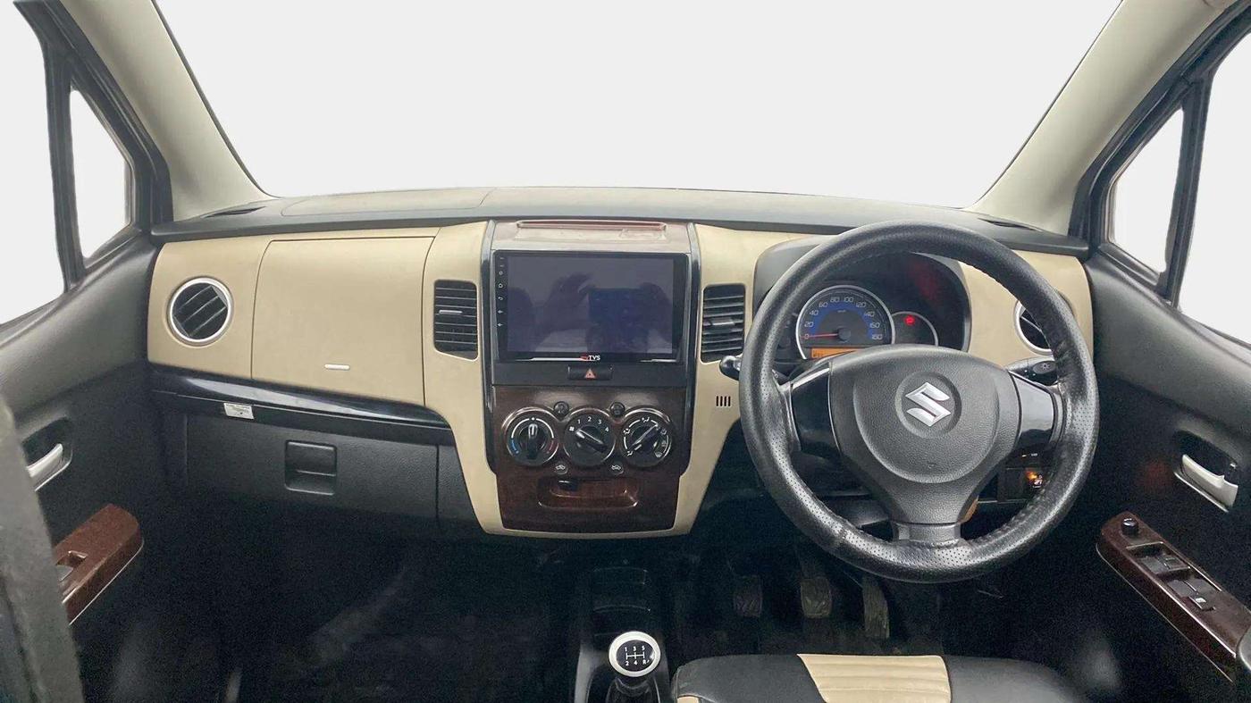 2017 Maruti Wagon R 1.0 VXI, CNG, Manual, 23,847 km, Dashboard