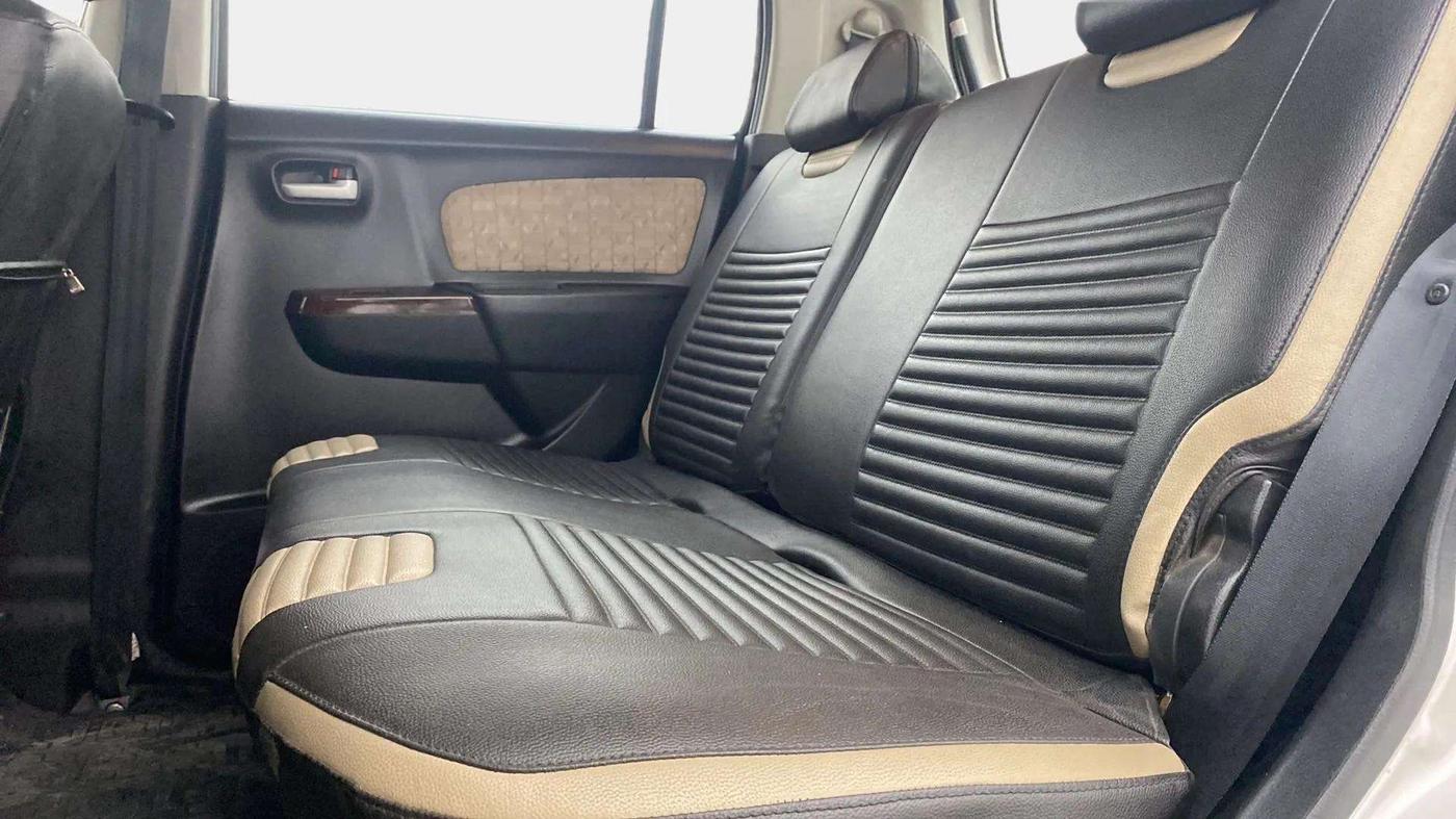 2017 Maruti Wagon R 1.0 VXI, CNG, Manual, 23,847 km, Right Side Rear Door Cabin
