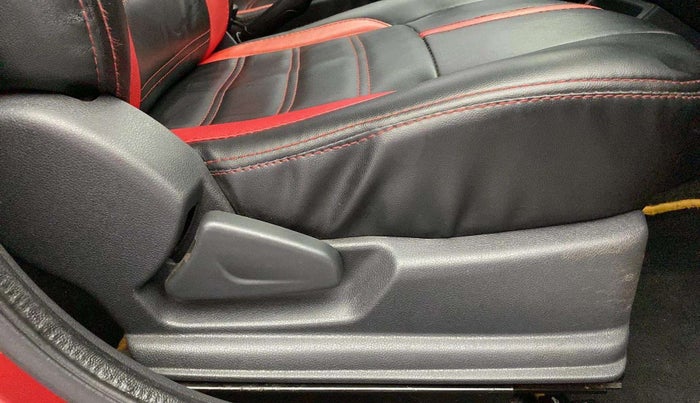 2016 Renault Kwid RXT 0.8, Petrol, Manual, 62,879 km, Driver Side Adjustment Panel