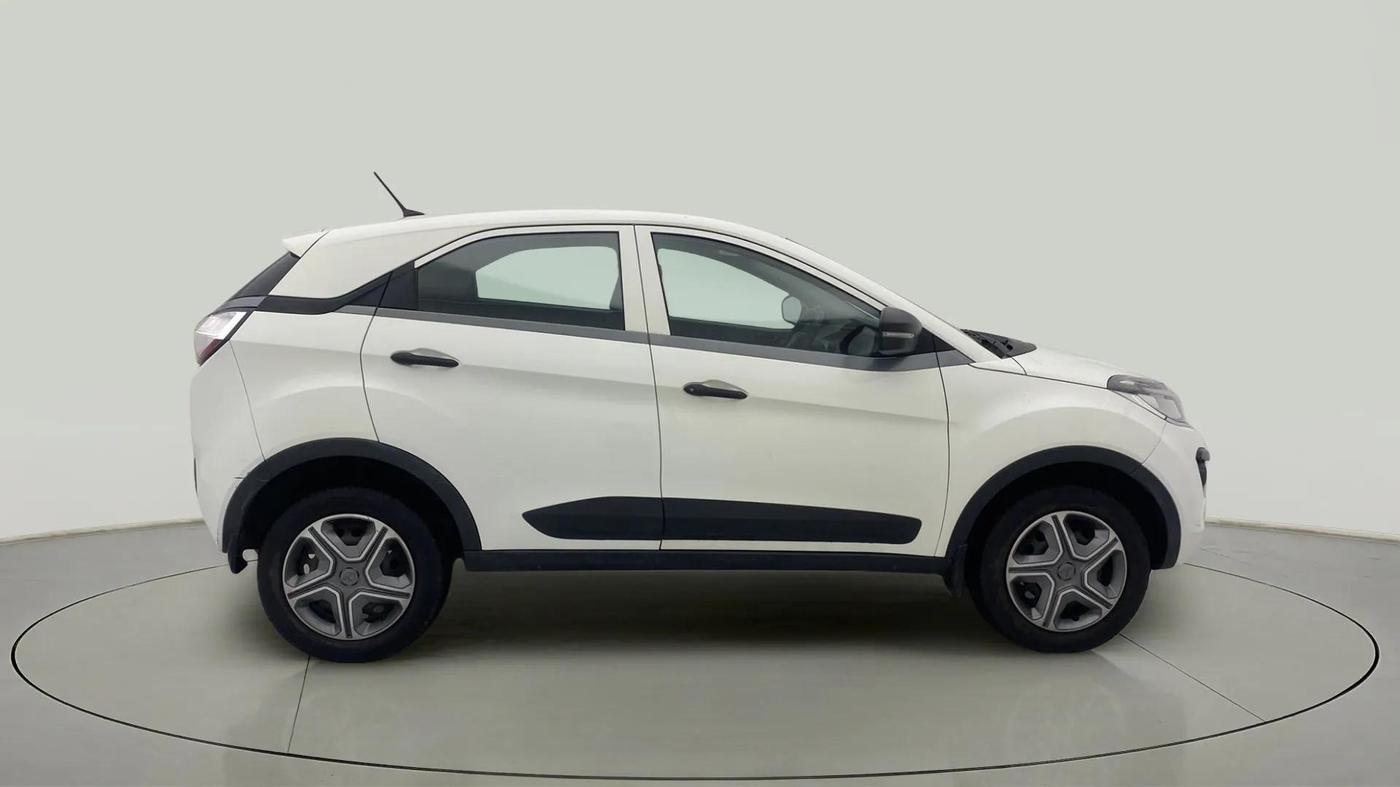 2018 Tata NEXON XM PETROL, Petrol, Manual, 58,162 km, Right Side View