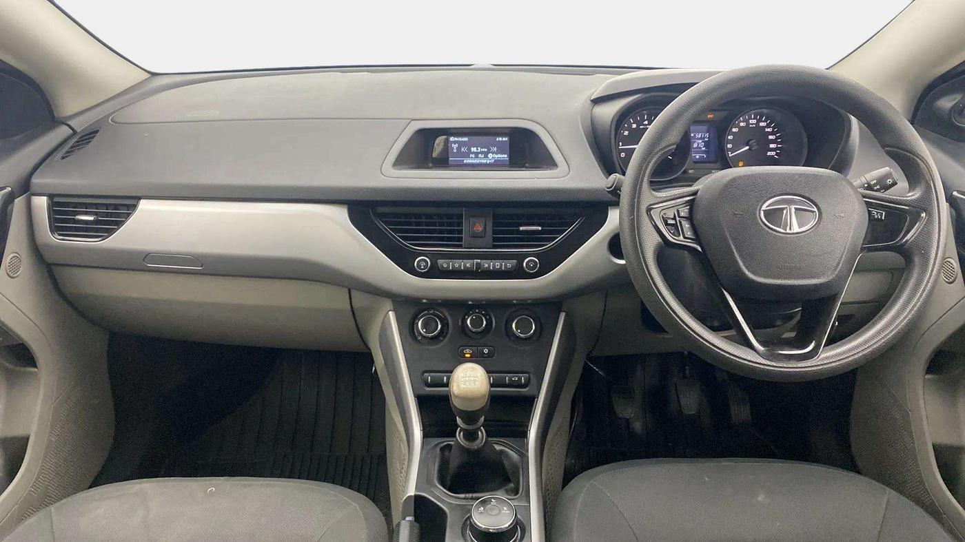 2018 Tata NEXON XM PETROL, Petrol, Manual, 58,162 km, Dashboard