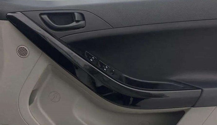 2018 Tata NEXON XM PETROL, Petrol, Manual, 58,162 km, Driver Side Door Panels Control