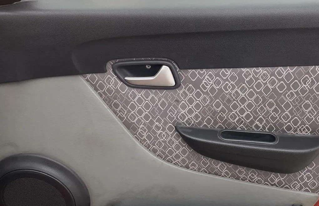 2017 Maruti Alto 800 VXI, Petrol, Manual, 9,862 km, Driver Side Door Panels Control