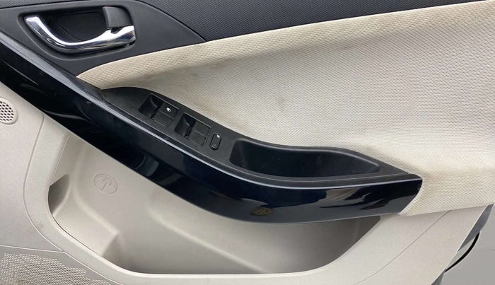 2020 Tata NEXON XZA PLUS (O) PETROL DUAL TONE, Petrol, Automatic, 29,419 km, Driver Side Door Panels Control