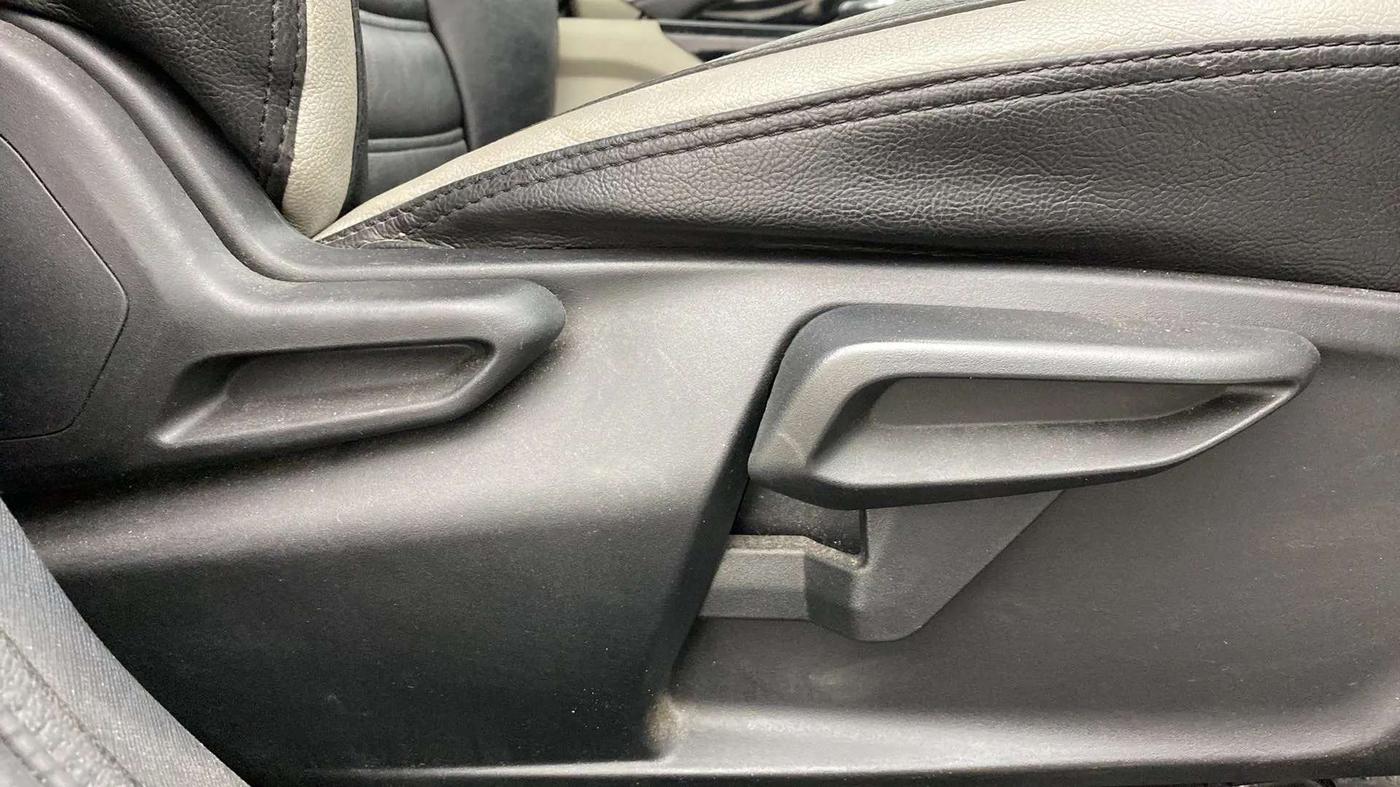 2020 Tata NEXON XZA PLUS (O) PETROL DUAL TONE, Petrol, Automatic, 29,419 km, Driver Side Adjustment Panel