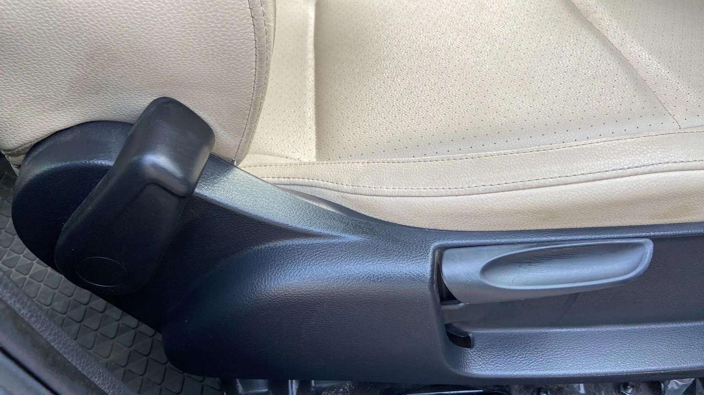 2021 Volkswagen Vento HIGHLINE PLUS 1.0L TSI AT, Petrol, Automatic, 21,825 km, Driver Side Adjustment Panel