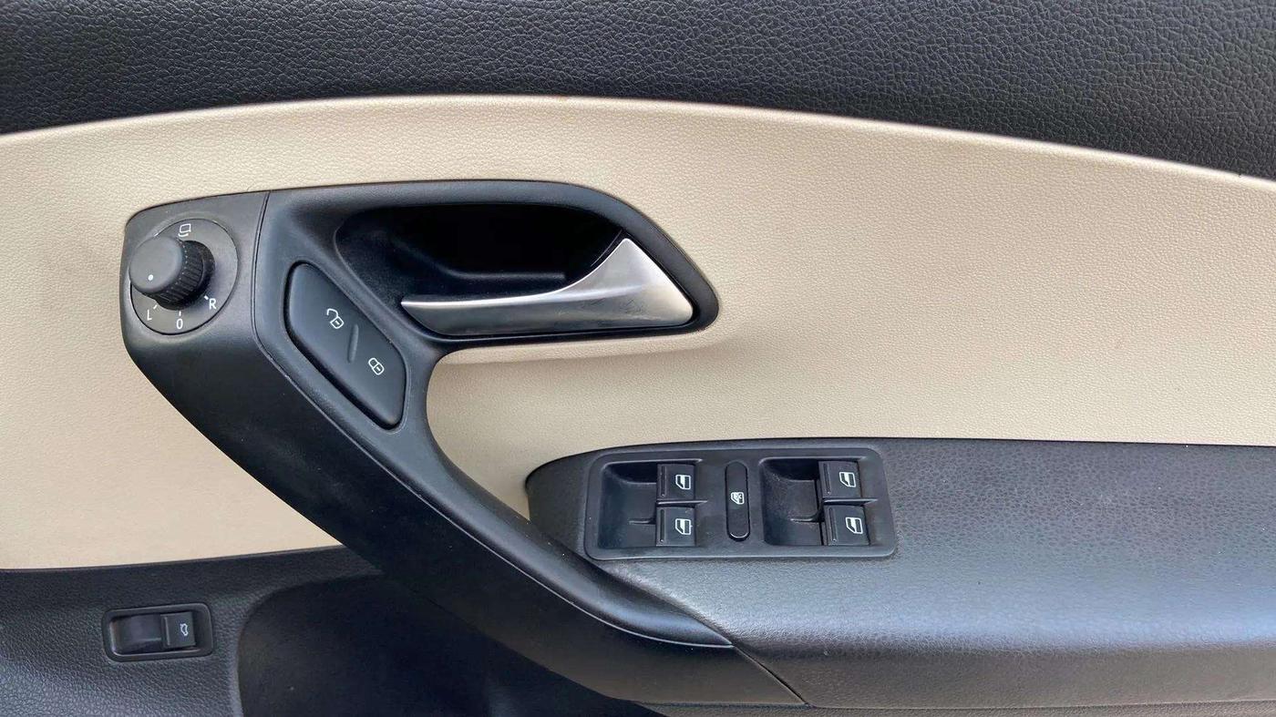 2021 Volkswagen Vento HIGHLINE PLUS 1.0L TSI AT, Petrol, Automatic, 21,825 km, Driver Side Door Panels Control