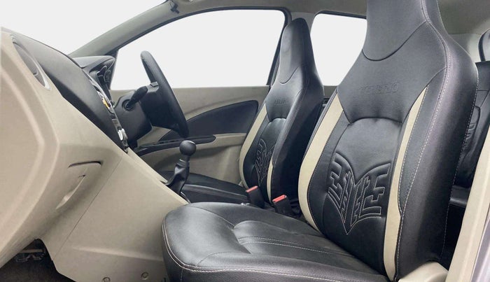 2015 Maruti Celerio VXI, Petrol, Manual, 40,323 km, Right Side Front Door Cabin