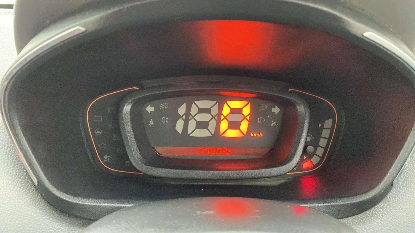 2018 Renault Kwid RXT 1.0, Petrol, Manual, 77,200 km, Odometer Image