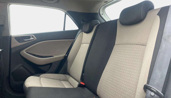 2016 Hyundai Elite i20 ASTA 1.2, Petrol, Manual, 86,636 km, Right Side Rear Door Cabin
