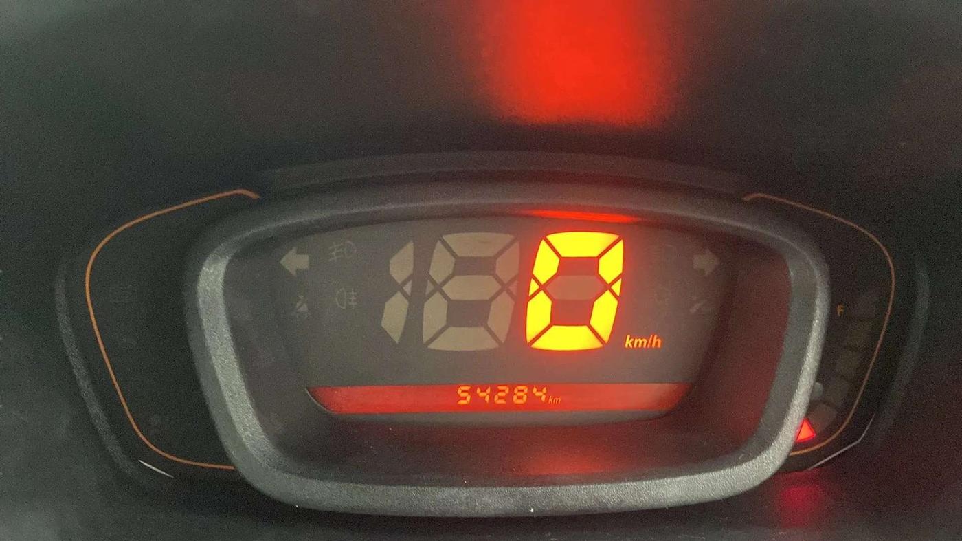 2017 Renault Kwid RXT 1.0, Petrol, Manual, 54,335 km, Odometer Image
