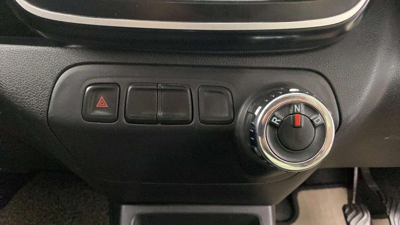 2017 Renault Kwid RXL 1.0 AMT, Petrol, Automatic, 49,946 km, Gear Lever