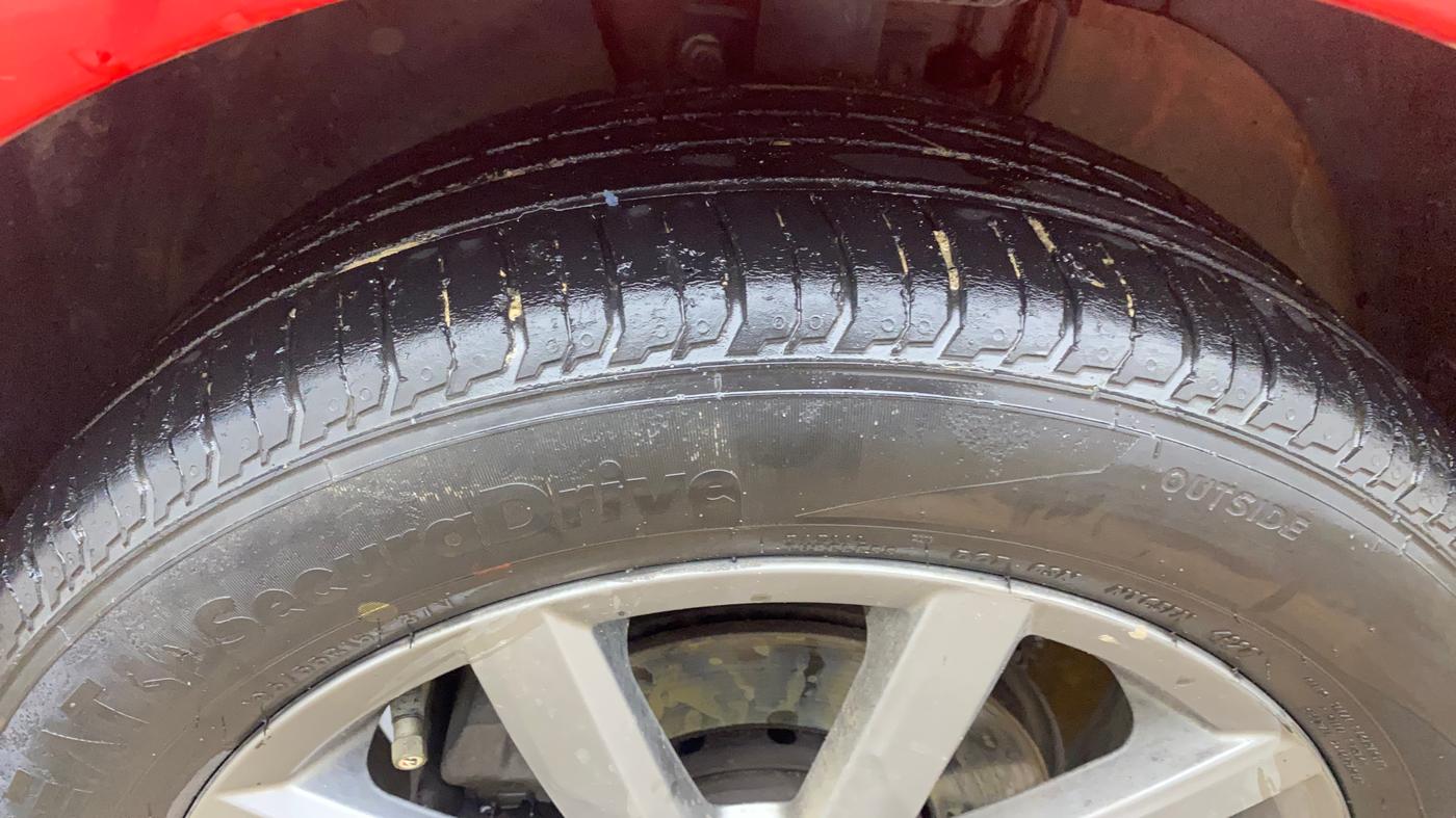 2019 Volkswagen Polo HIGHLINE PLUS 1.0 16 ALLOY, Petrol, Manual, 70,490 km, Left Front Tyre Tread
