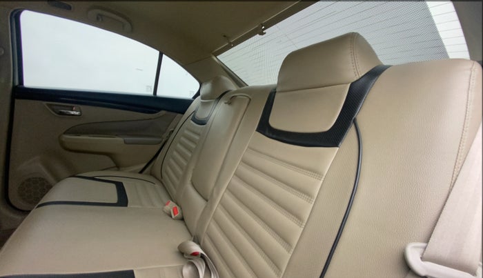 2016 Maruti Ciaz ZXI AT, Petrol, Automatic, 96,005 km, Right Side Rear Door Cabin