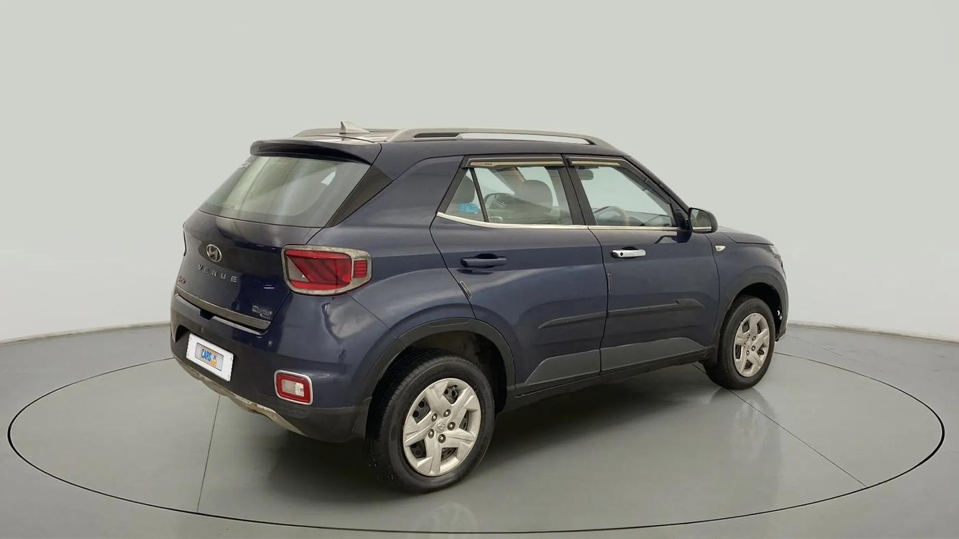 2019 Hyundai VENUE S 1.2, Petrol, Manual, 29,398 km, Right Back Diagonal