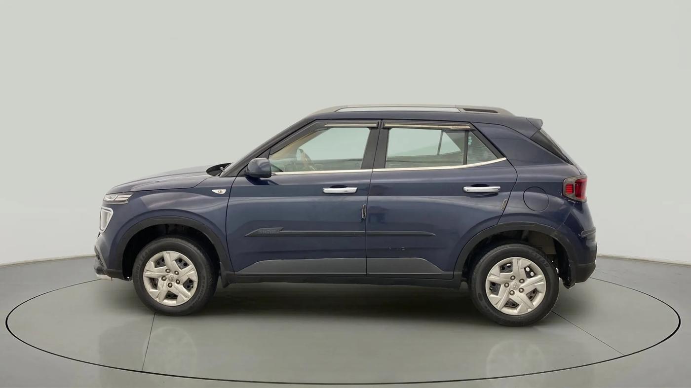 2019 Hyundai VENUE S 1.2, Petrol, Manual, 29,398 km, Left Side