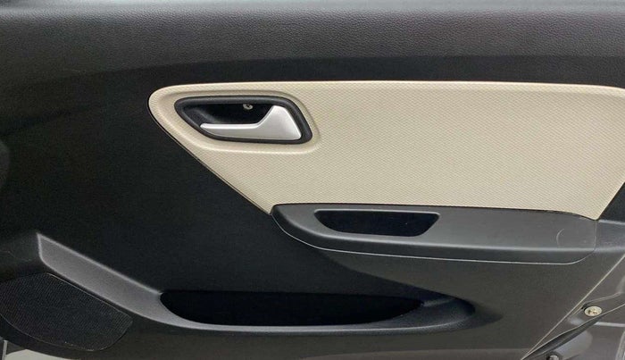 2022 Maruti Alto VXI, Petrol, Manual, 8,554 km, Driver Side Door Panels Control