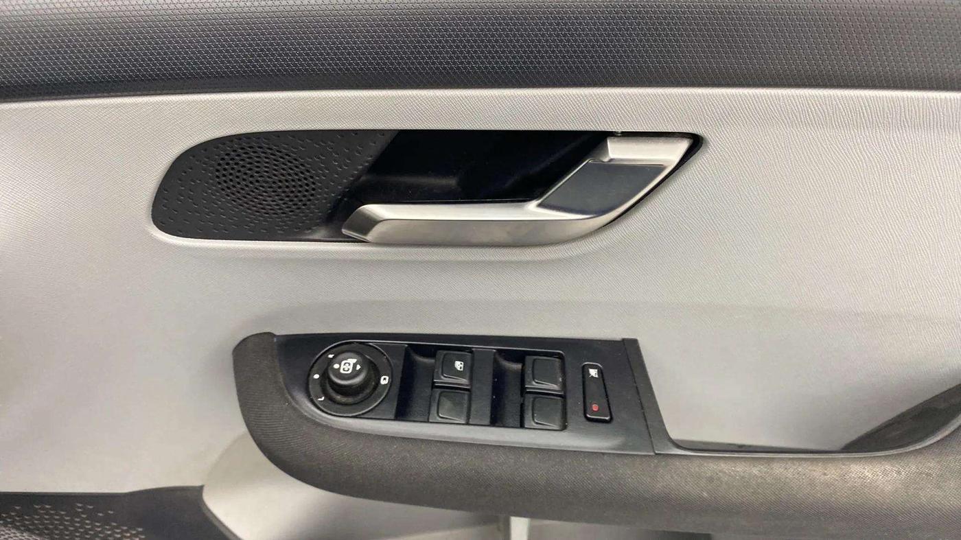 2020 Tata ALTROZ XZ PETROL, Petrol, Manual, 17,961 km, Driver Side Door Panels Control