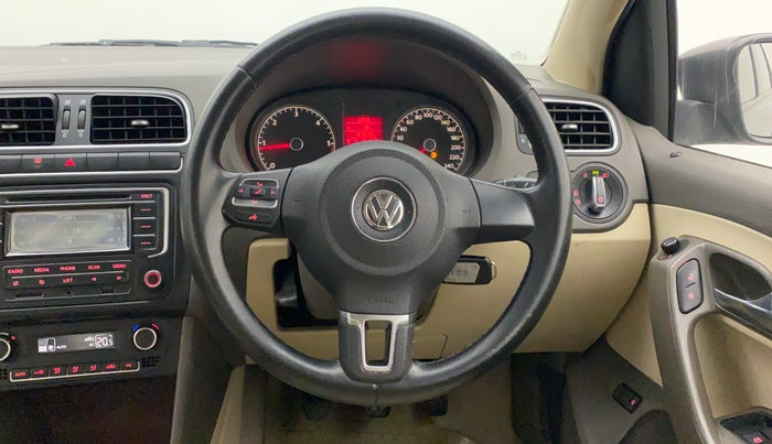 2013 Volkswagen Vento HIGHLINE DIESEL 1.6, Diesel, Manual, 81,636 km, Steering Wheel Close Up