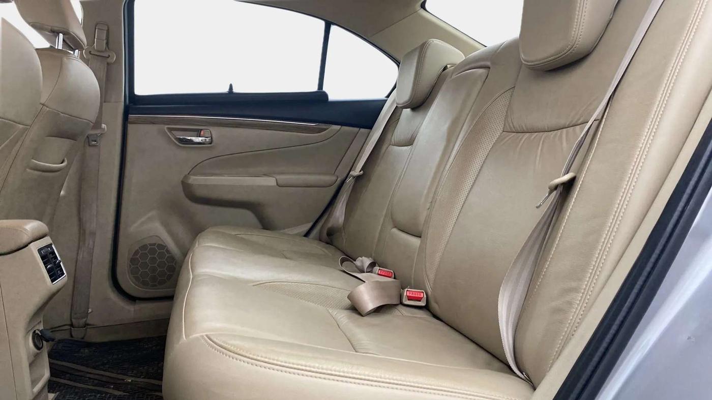 2019 Maruti Ciaz ALPHA  AT 1.5 SHVS PETROL, Petrol, Automatic, 26,502 km, Right Side Rear Door Cabin