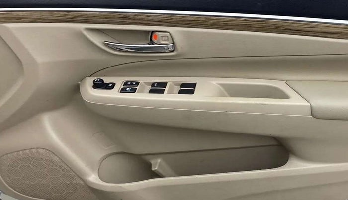 2019 Maruti Ciaz ALPHA  AT 1.5 SHVS PETROL, Petrol, Automatic, 26,502 km, Driver Side Door Panels Control