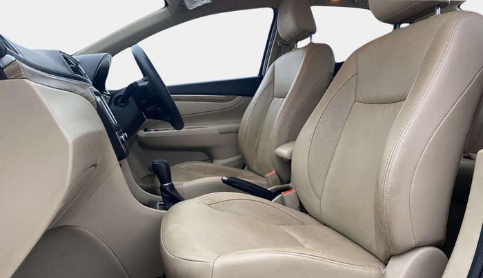 2019 Maruti Ciaz ALPHA  AT 1.5 SHVS PETROL, Petrol, Automatic, 26,502 km, Right Side Front Door Cabin