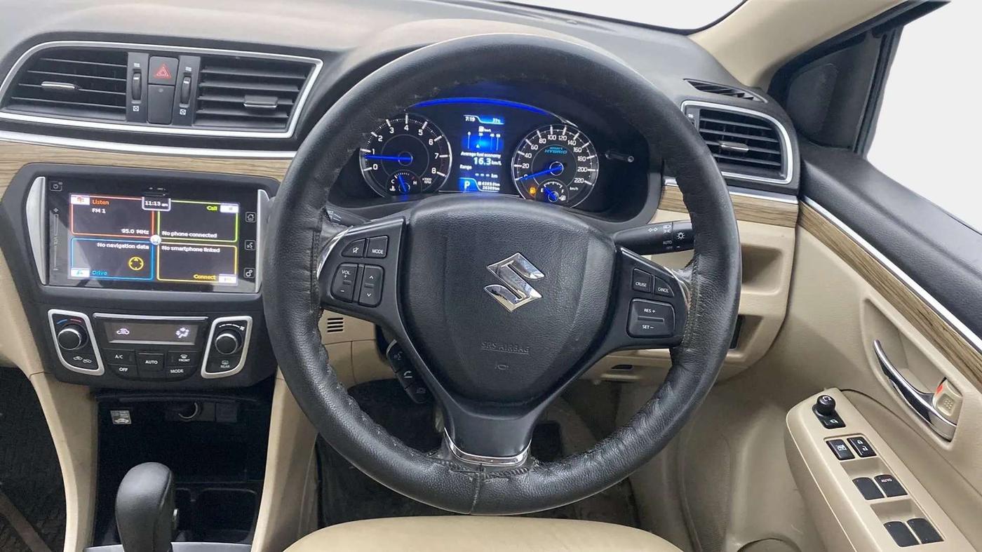 2019 Maruti Ciaz ALPHA  AT 1.5 SHVS PETROL, Petrol, Automatic, 26,502 km, Steering Wheel Close Up