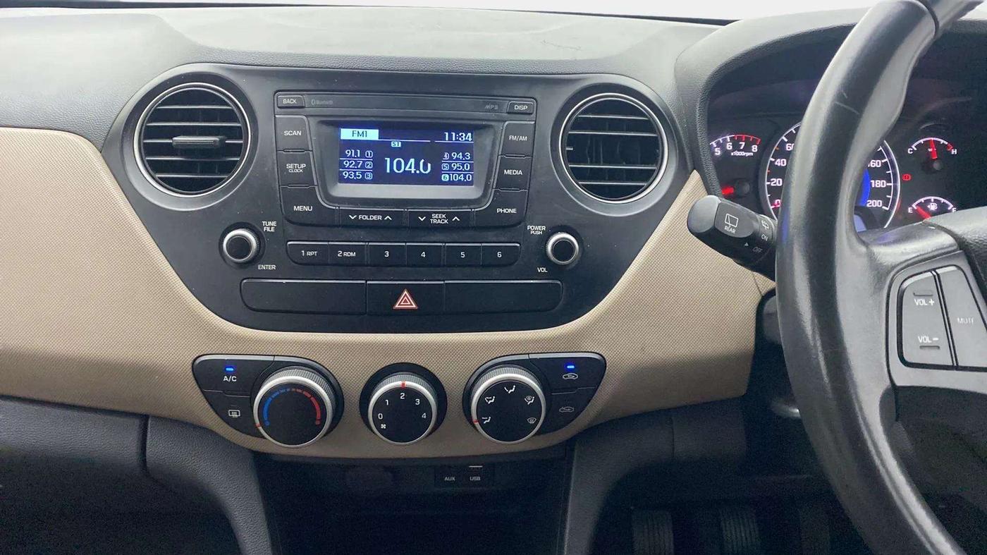 2016 Hyundai Grand i10 ASTA (O) 1.2 KAPPA VTVT, Petrol, Manual, 47,063 km, Air Conditioner
